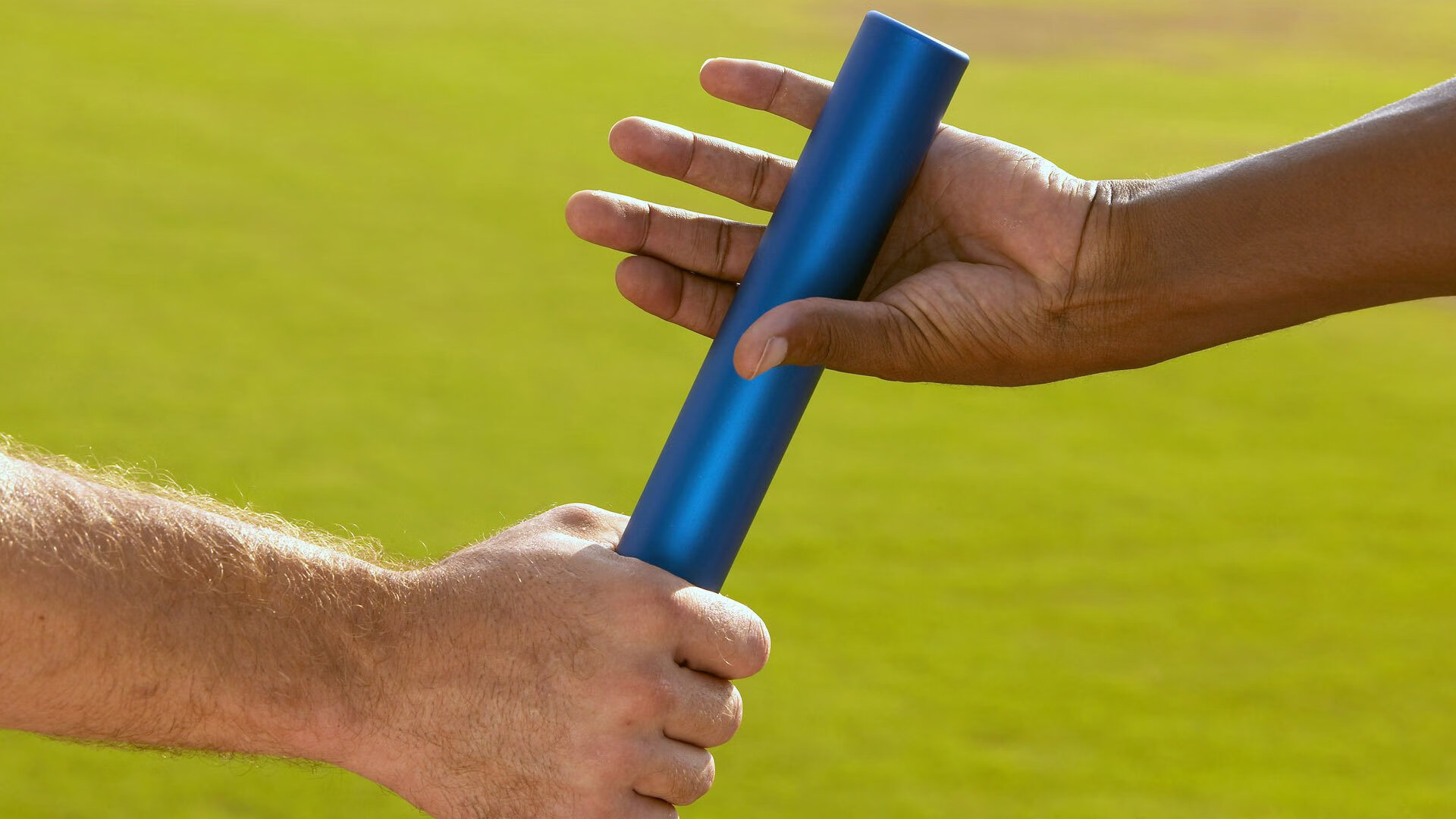 mk足球官网-“亲子互动新体验,牛仔3K亲子跑让香港街头充满欢声笑语”