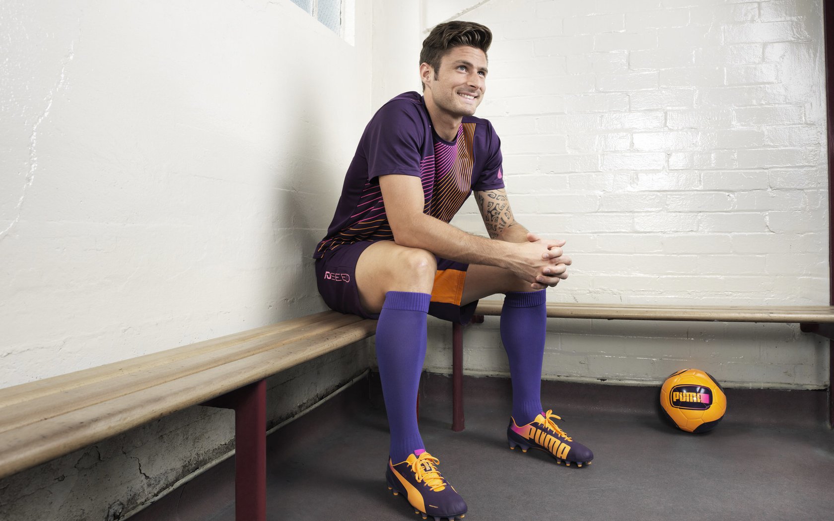 mk体育中国官网-“马科斯·莫奇的全场覆盖与领导能力,助力美洲狮队建立强大防线”